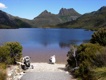 Nicole am See vom Cradle Mountain